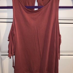 Burgandy top with cold shoulder and detailing!